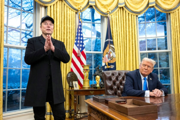トランプ氏とマスク氏　予算法案めぐり決裂　SNS上で激しい応酬